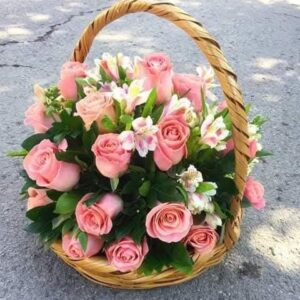 Canasta de Flores "Encanto Natural"