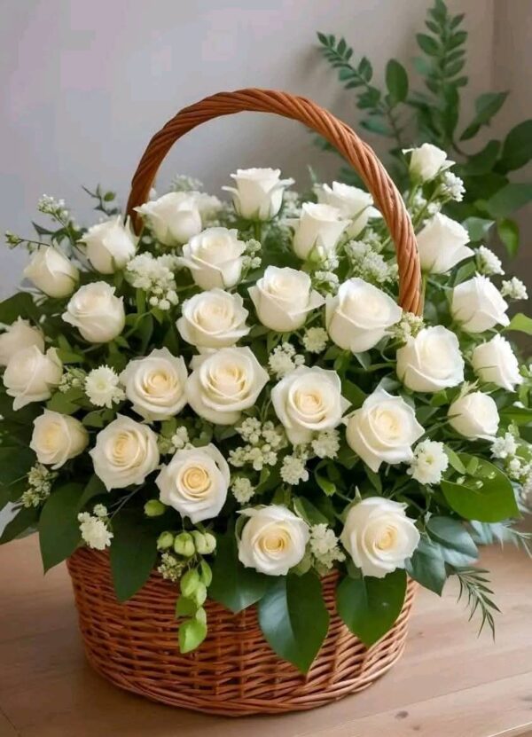 Canasta de Flores "Encanto Natural"